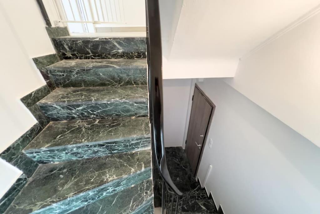 Spacious Penthouse Near Downtown Atena Exterior foto