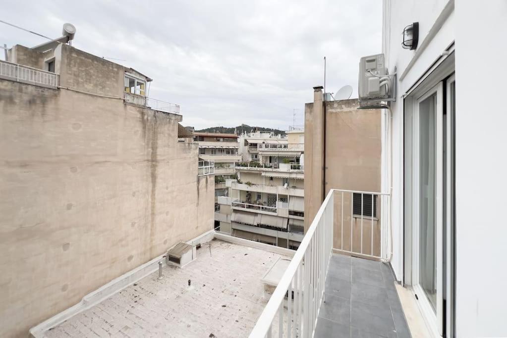 Spacious Penthouse Near Downtown Atena Exterior foto