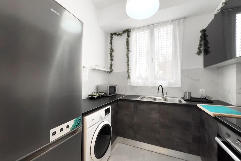 Spacious Penthouse Near Downtown Atena Exterior foto