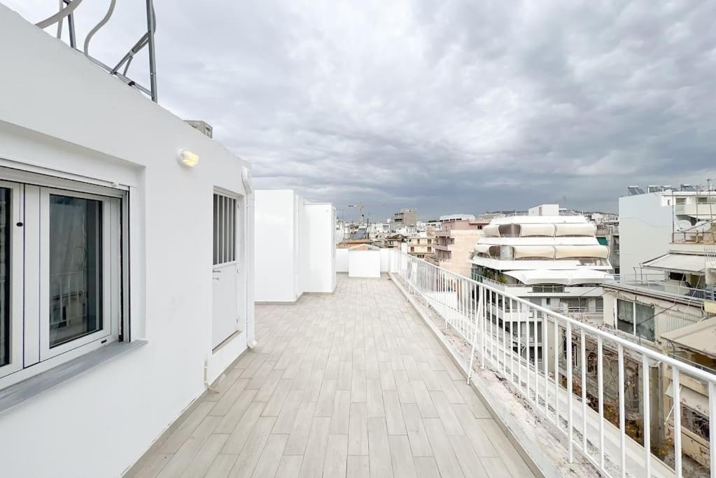 Spacious Penthouse Near Downtown Atena Exterior foto